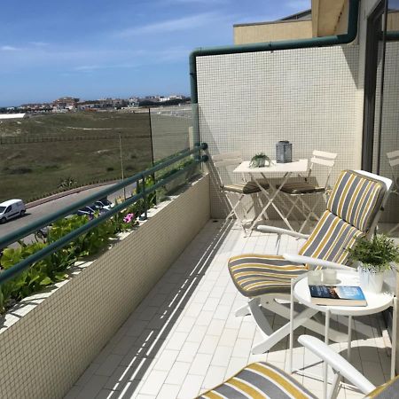 Beachfront Apartment With Sea View Azurara Bagian luar foto