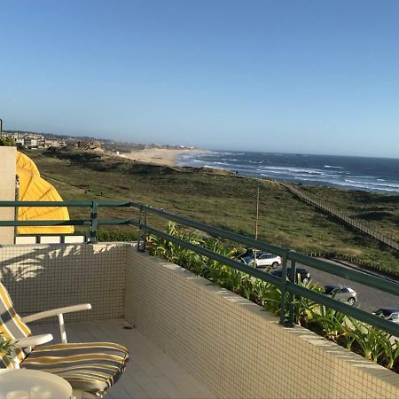 Beachfront Apartment With Sea View Azurara Bagian luar foto