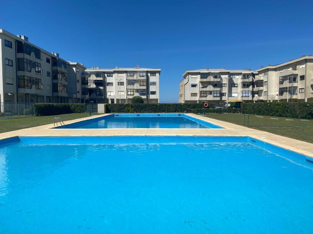 Beachfront Apartment With Sea View Azurara Bagian luar foto